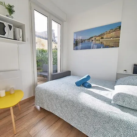 Appartement Le Petit Charial -terrasse Privative-part Dieu Lyon