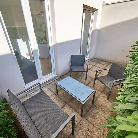 Appartement Le Petit Charial -terrasse Privative-part Dieu